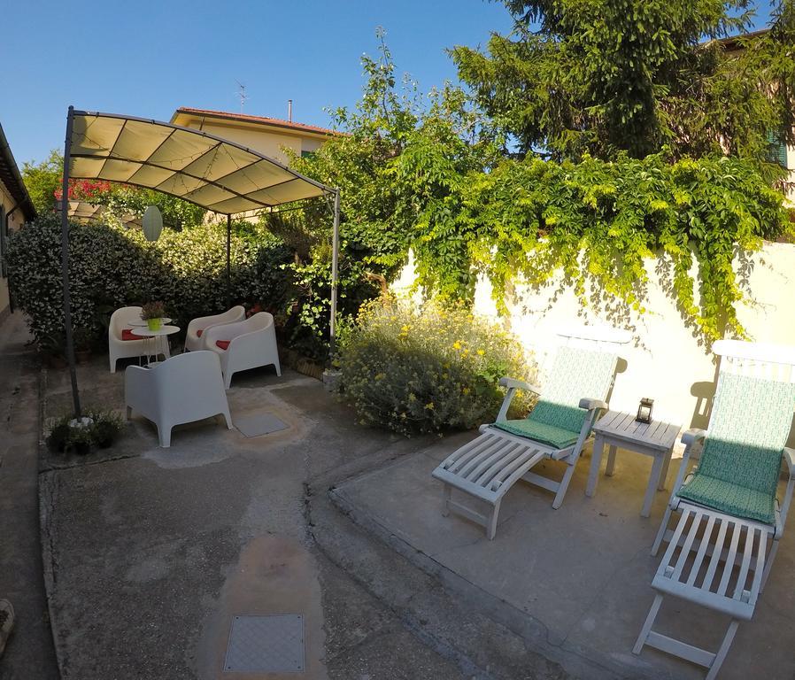 Biscuit B&B Pisa Bagian luar foto
